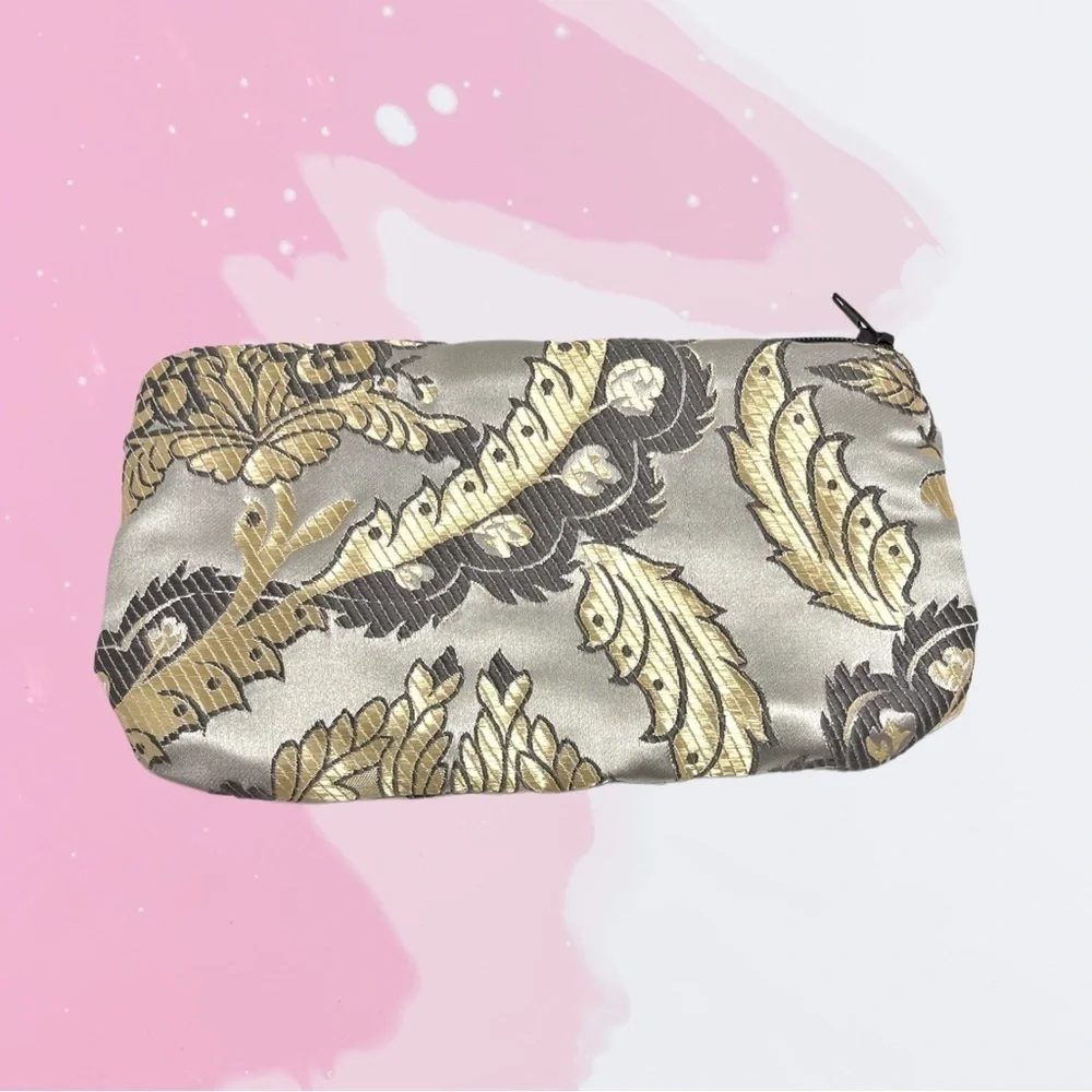 Essential Oil Waterproof- Gray Satin Paisley Print